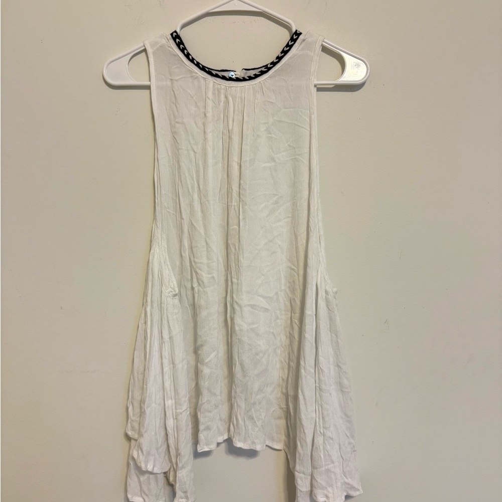 2/$30 Freeway - White Sleeveless Blouse with Black Trim – Size S - Picture 6 of 8